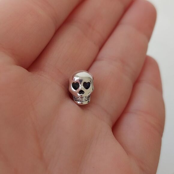925 Sterling Silver Skull Charm - Picture 9 of 9